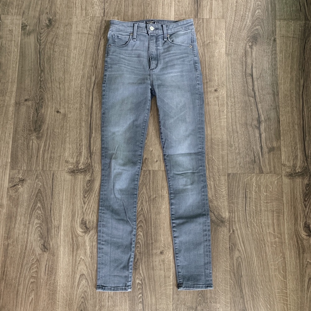 ABERCROMBIE super skinny high rise jeans